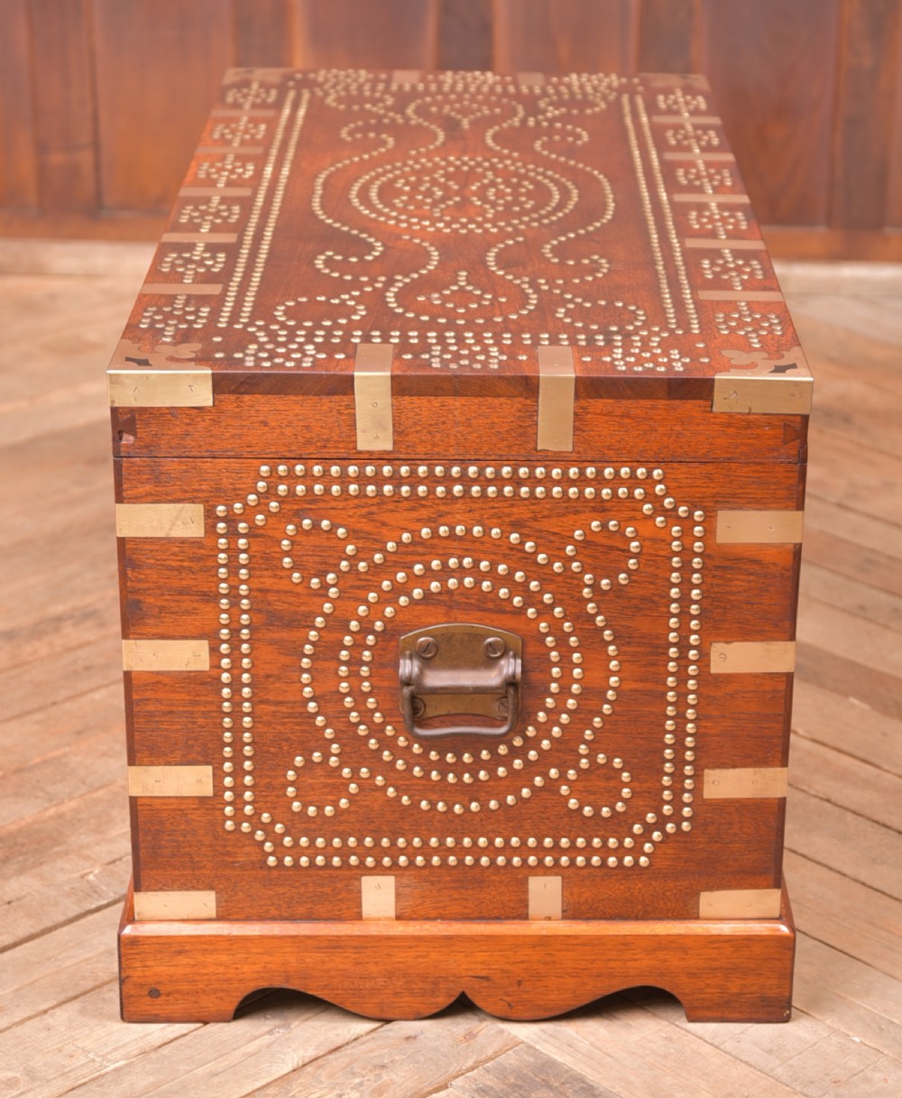 Zanzibar Chest View XI