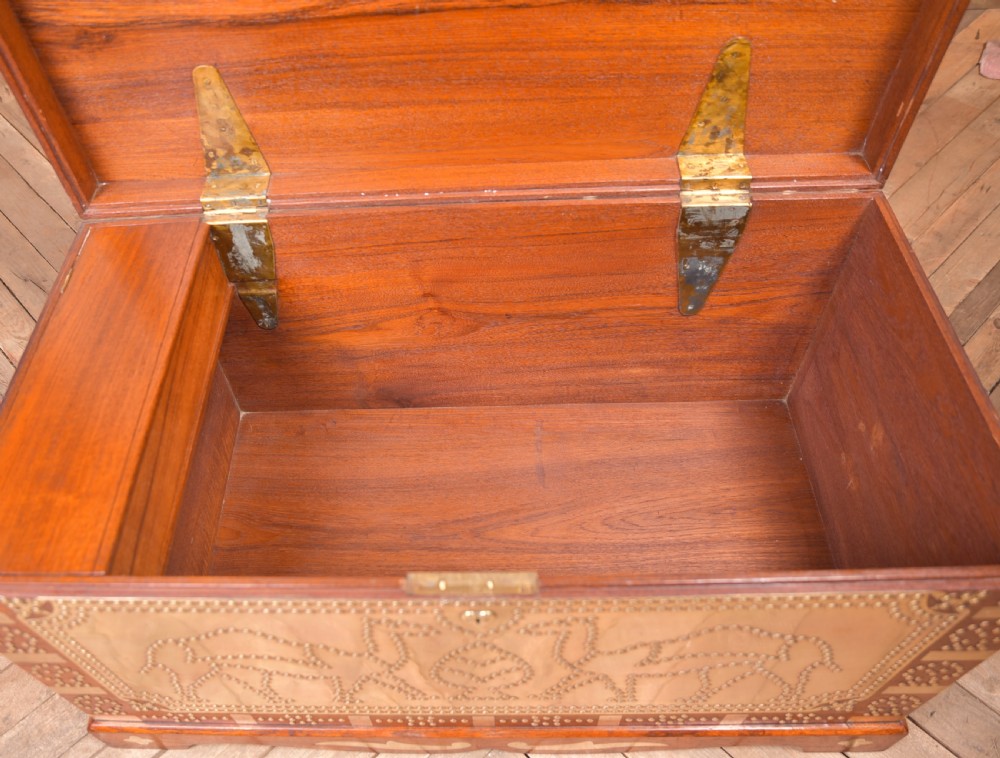 Zanzibar Chest View XVII