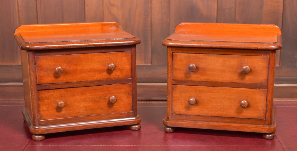 Pair of Mahogany Chest of Drawers