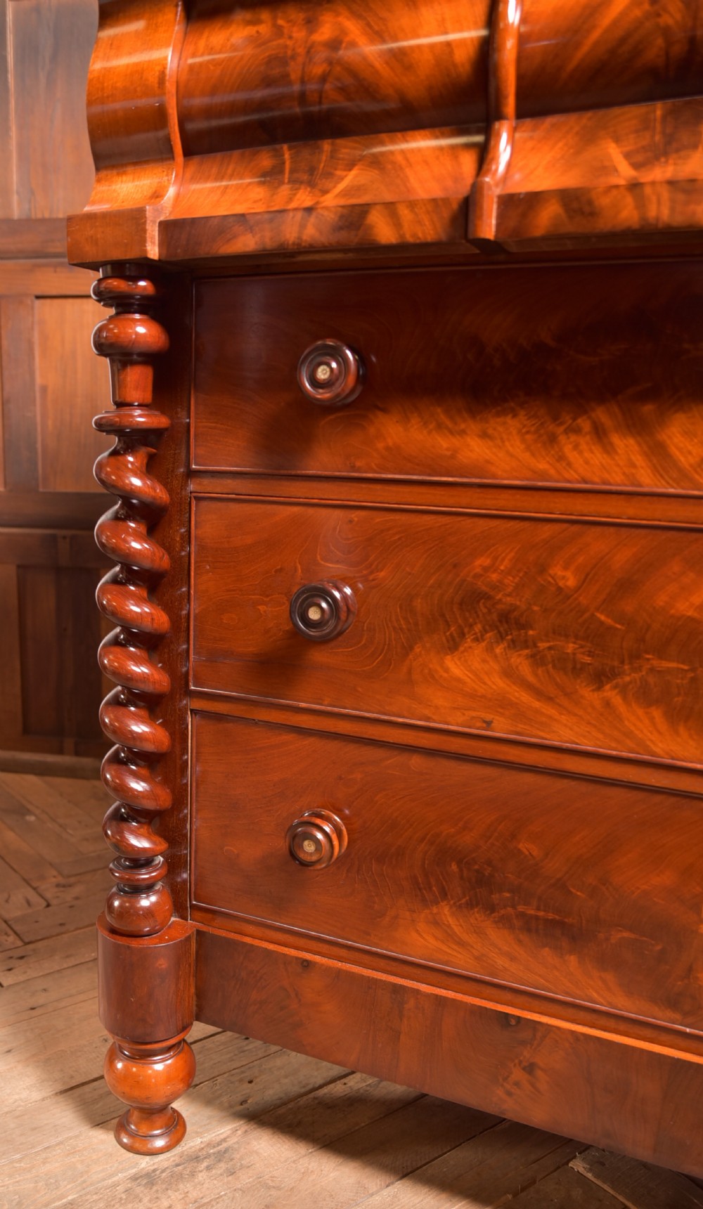 Victorian Mahogany Ogee View X