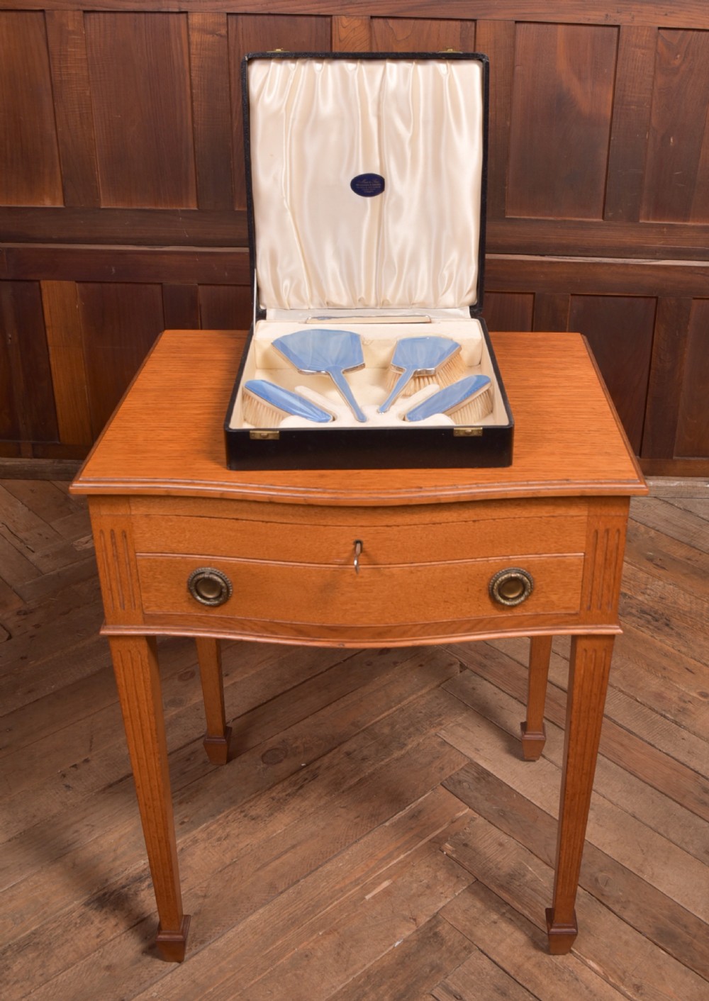 Dressing Table Set View II