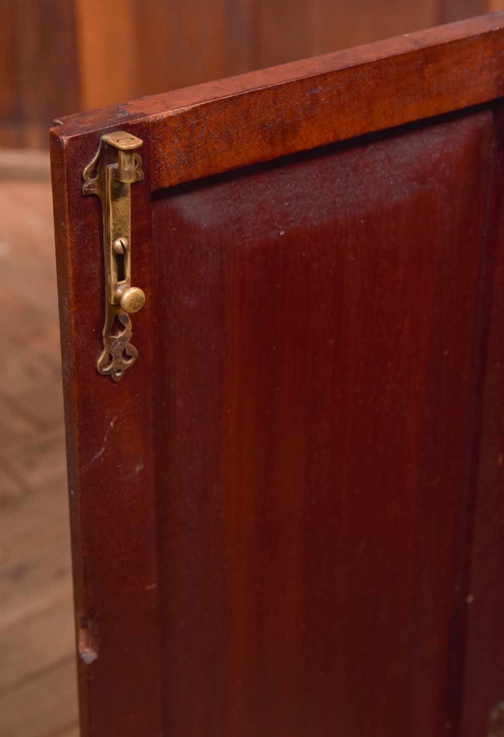 Secretaire Cabinet  View V