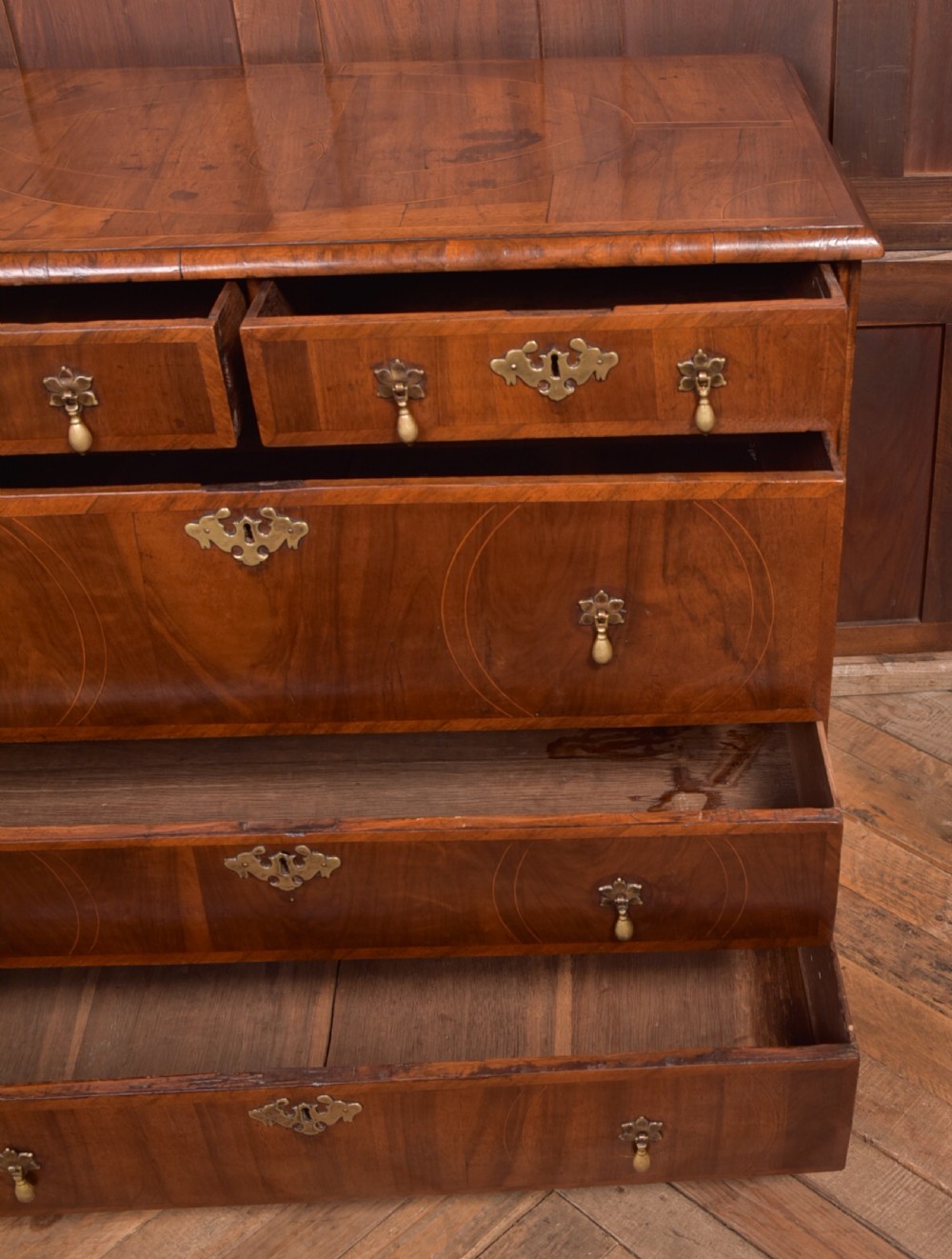 William and Mary Chest of Drawers View VIII