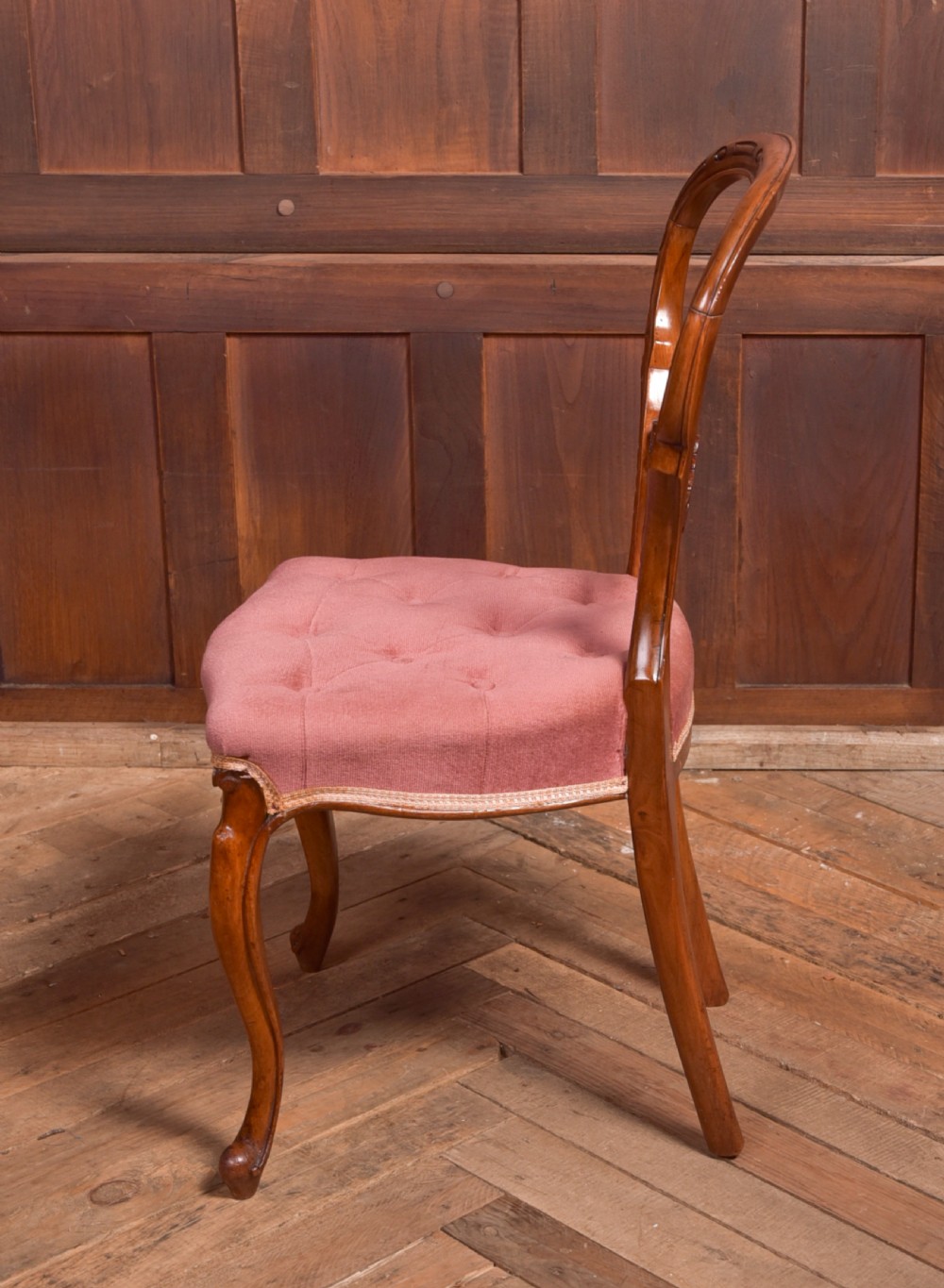 Set of 6 Victorian Walnut Balloon Back Chairs View XIV