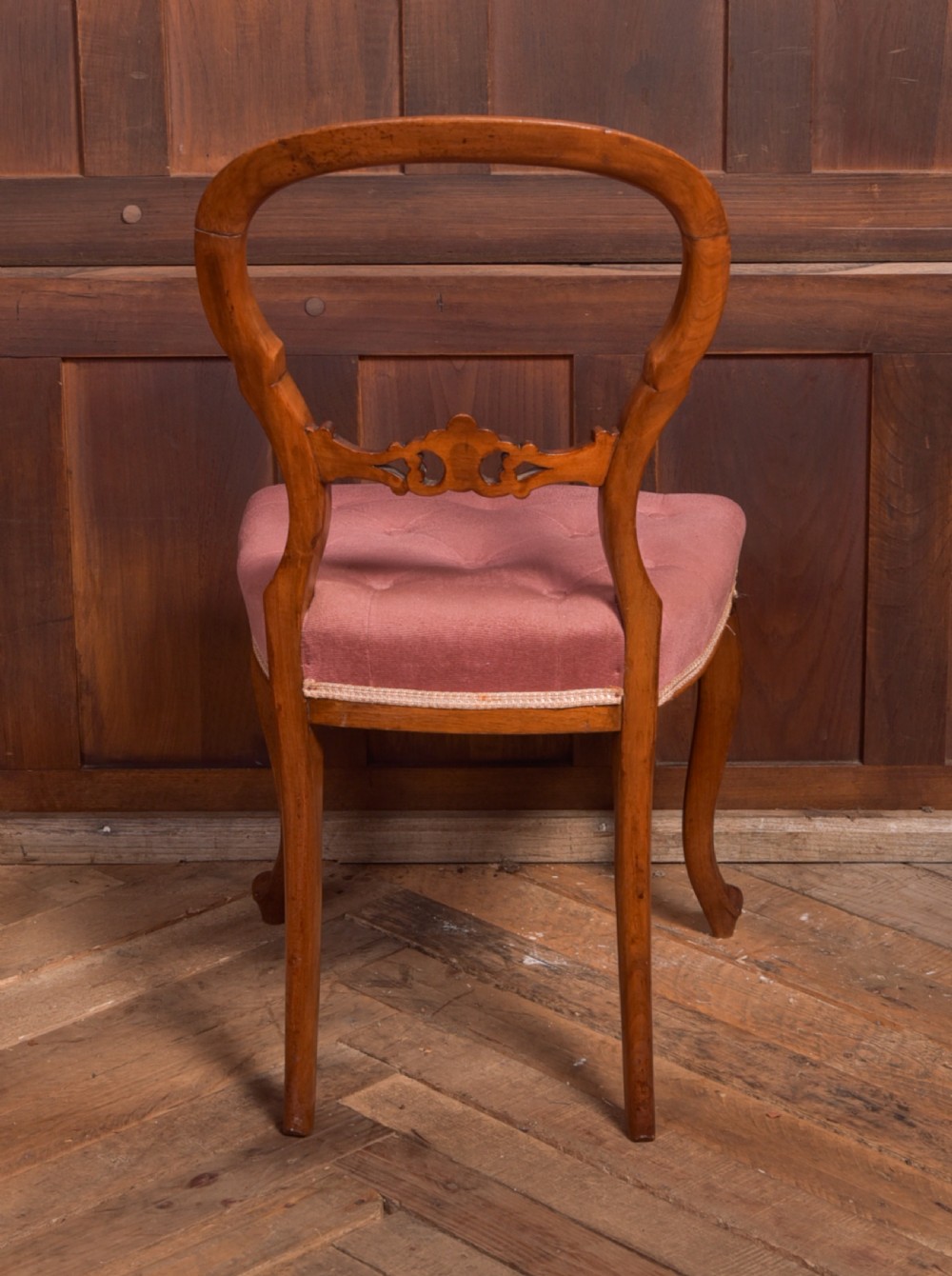 Set of 6 Victorian Walnut Balloon Back Chairs View XV
