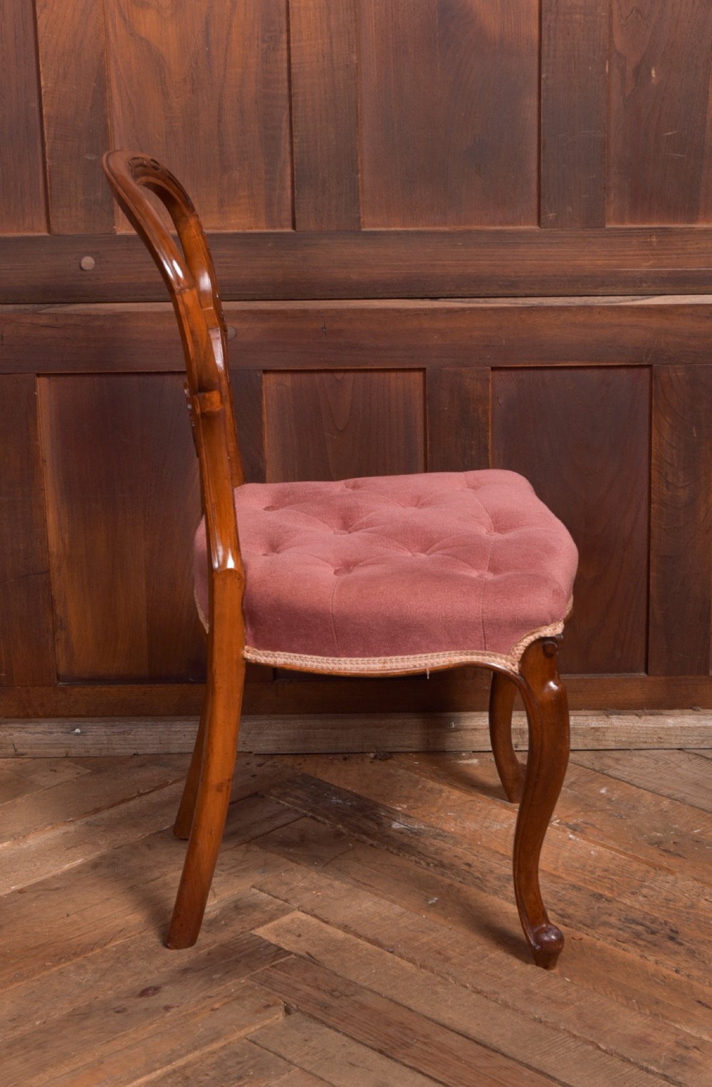 Set of 6 Victorian Walnut Balloon Back Chairs View XVI