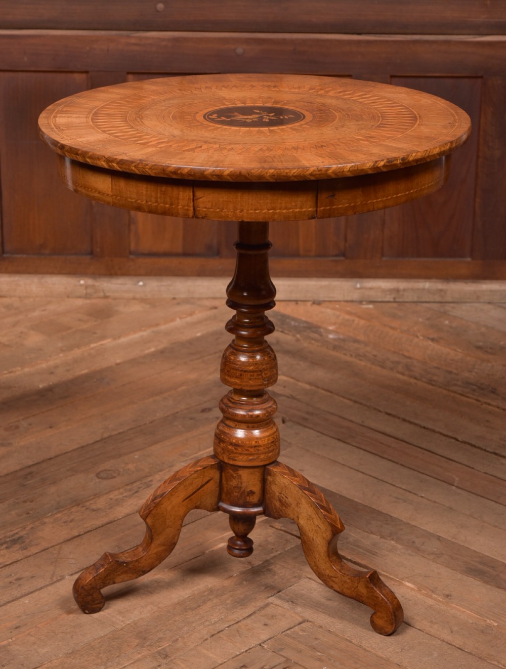 Sorrento table