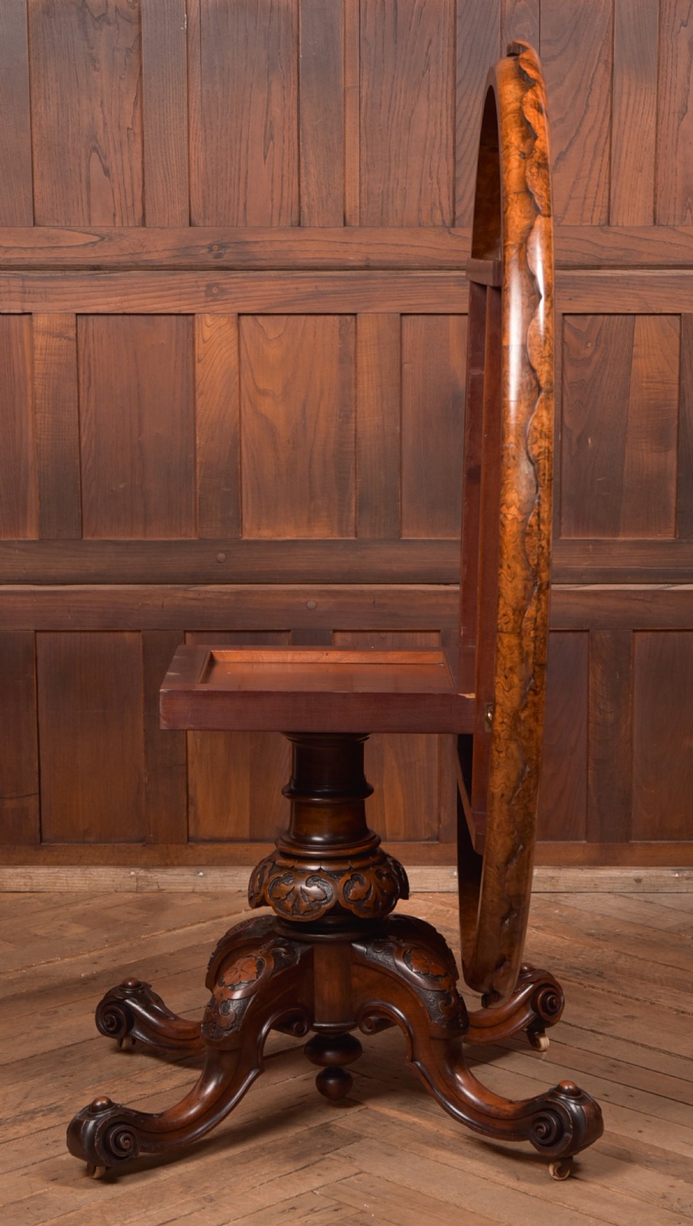 Victorian Snap Top Table View V