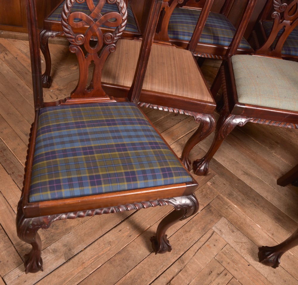 Set of 8 Chippendale Style Dining Room Chair View VIII