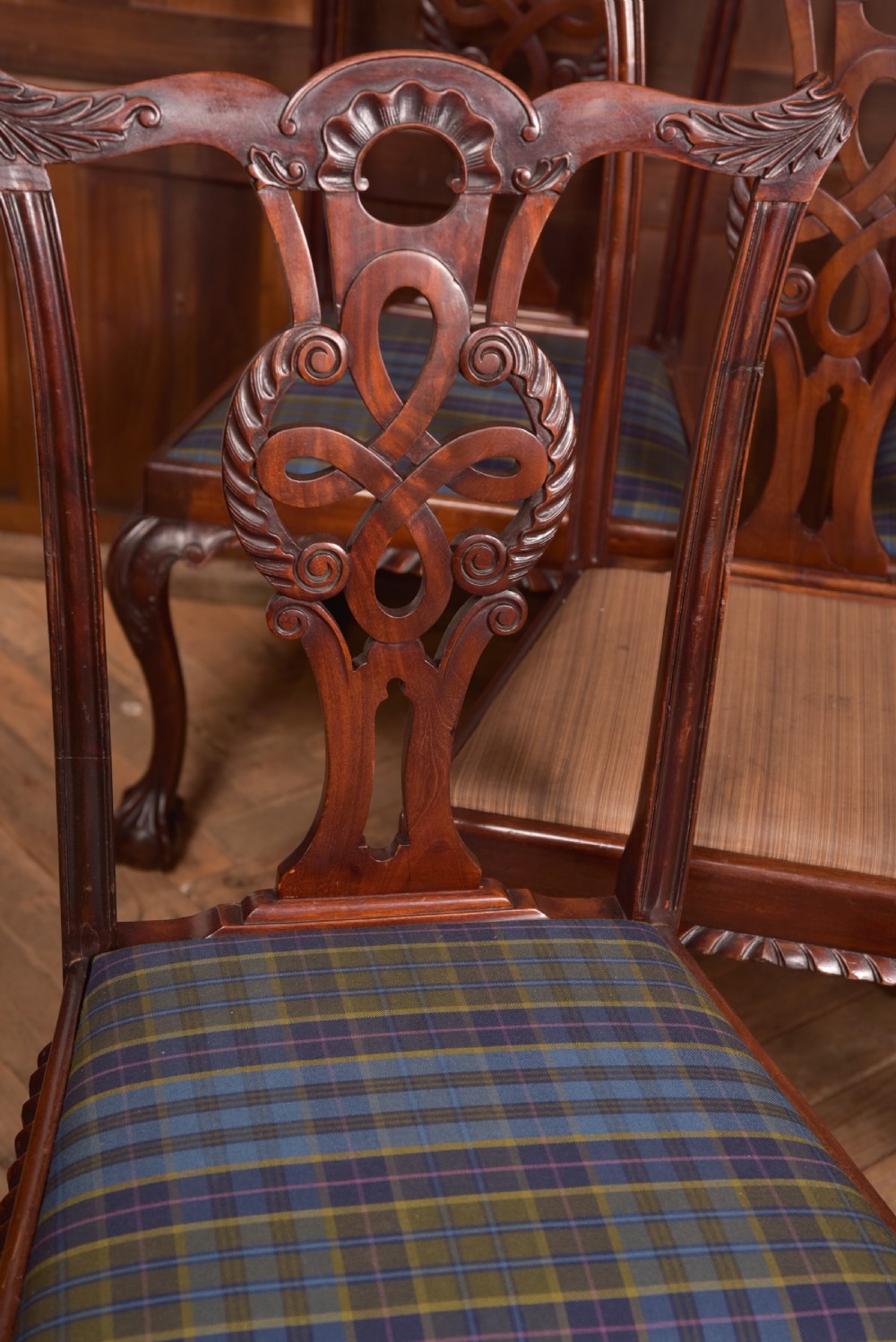 Set of 8 Chippendale Style Dining Room Chair View XI