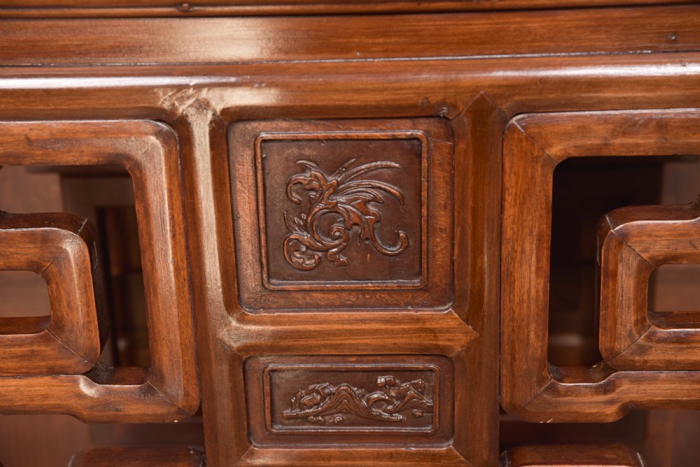 Oriental Vase Stand View II