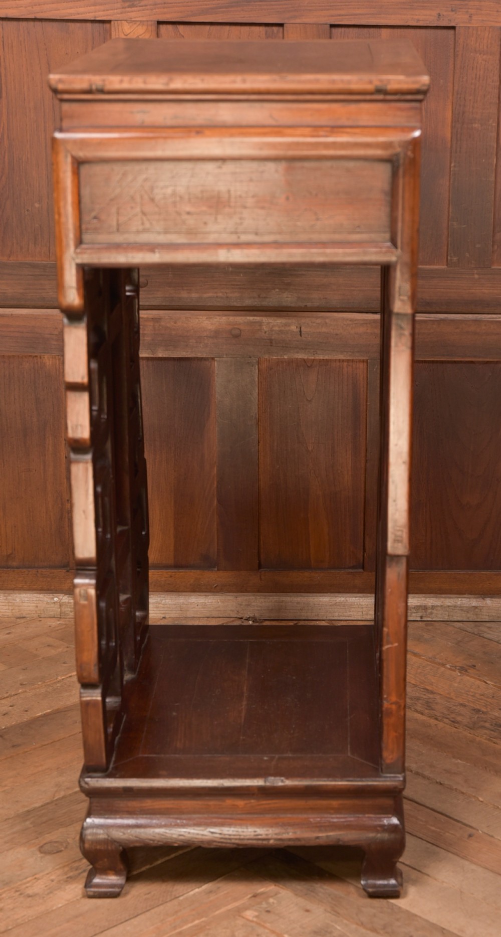 Oriental Vase Stand View VI