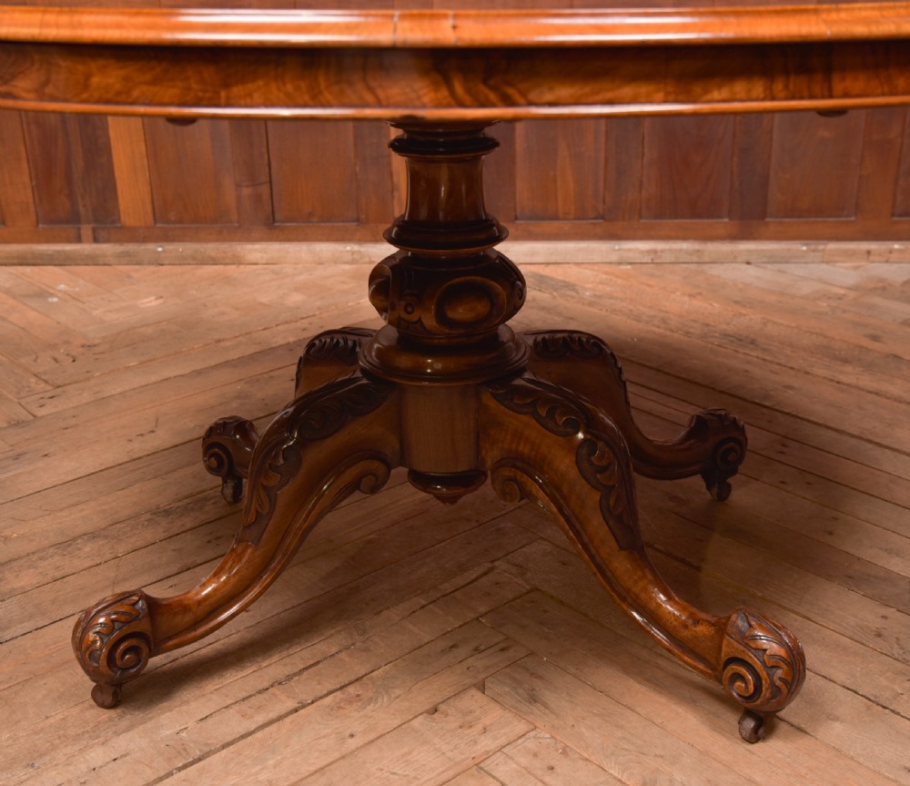 Victorian Snap Top /Loo table View II