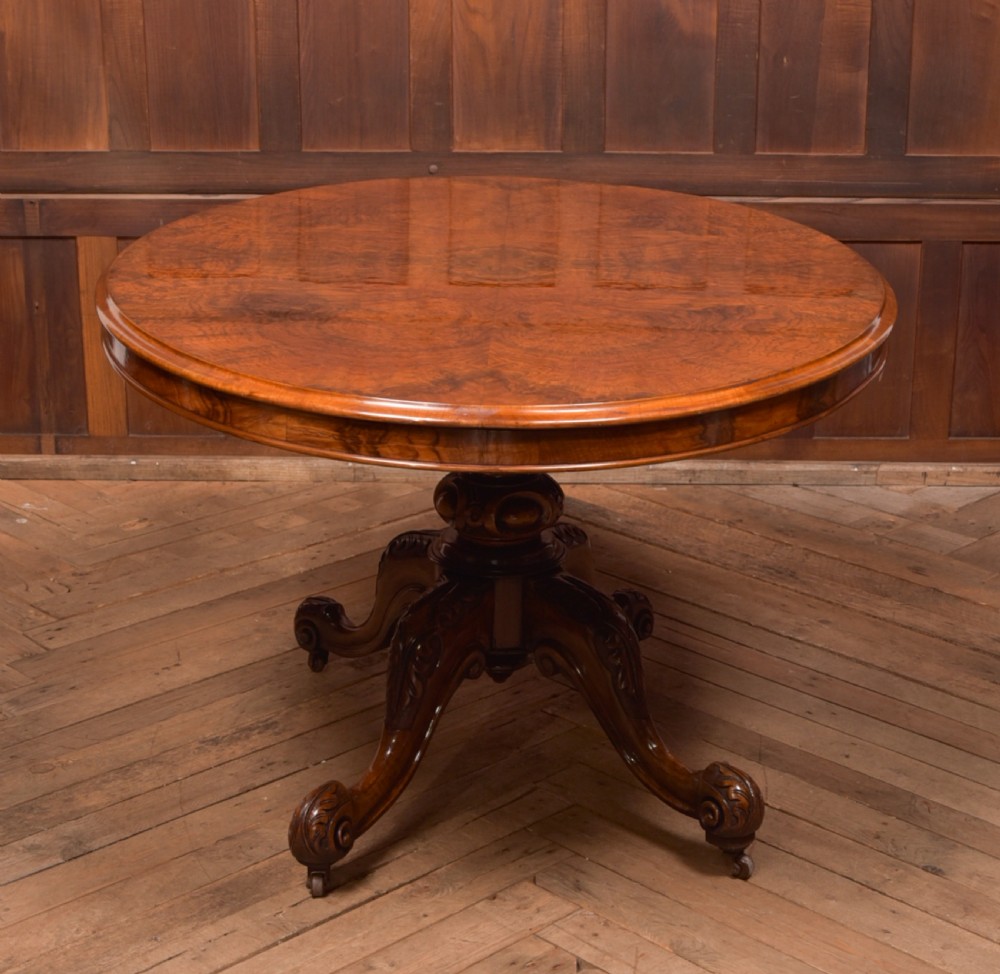 Victorian Snap Top /Loo table View V