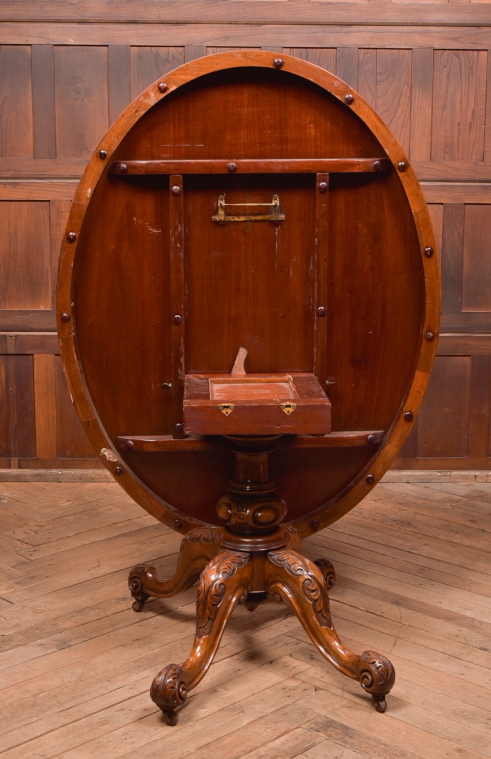 Victorian Snap Top /Loo table View VII