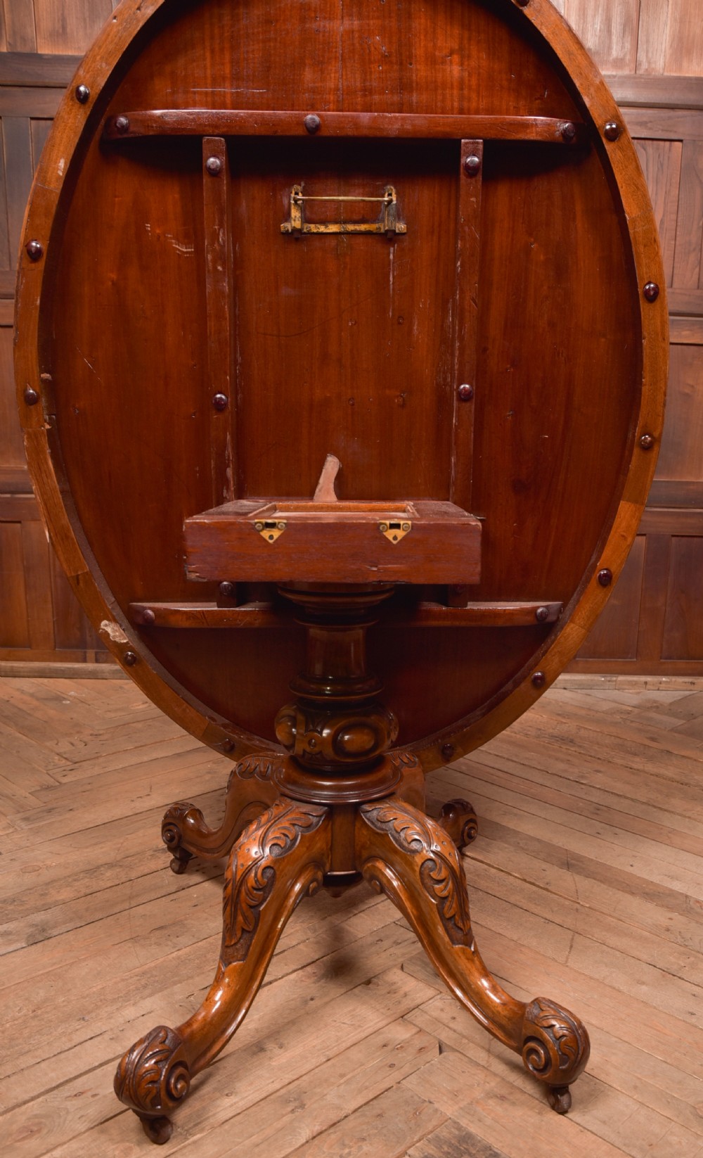 Victorian Snap Top /Loo table View XX