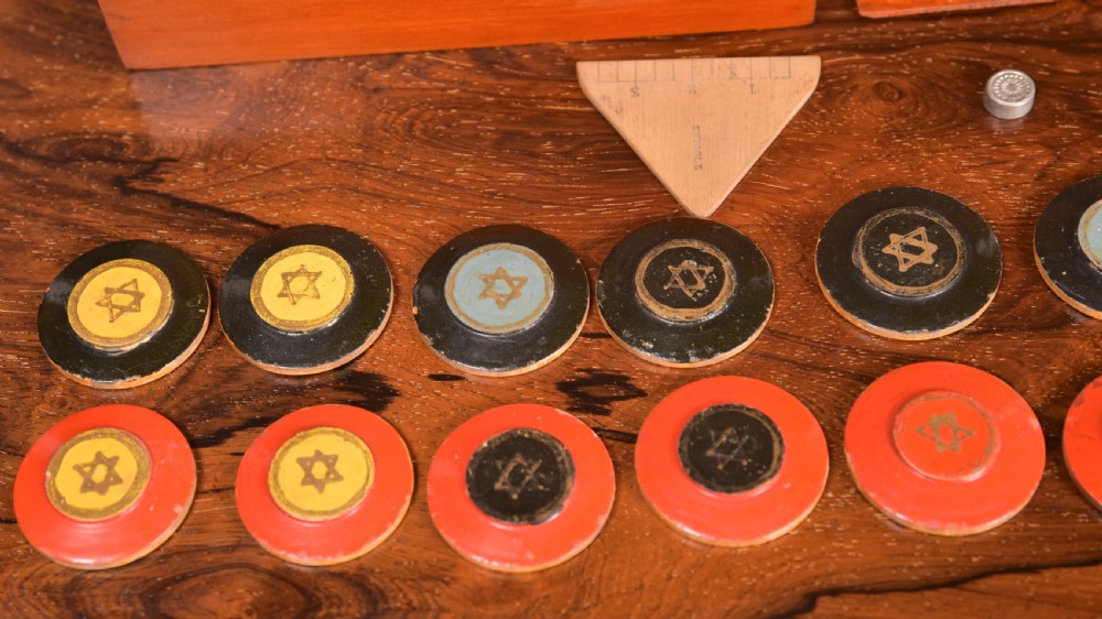 Victorian Squails Game View VII