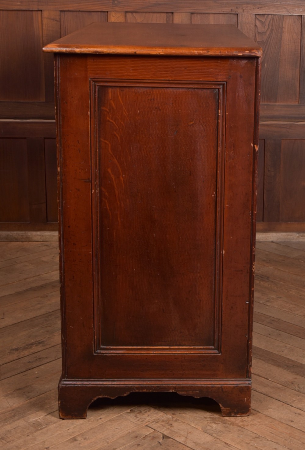 Scottish Pine Cabinet View XVII