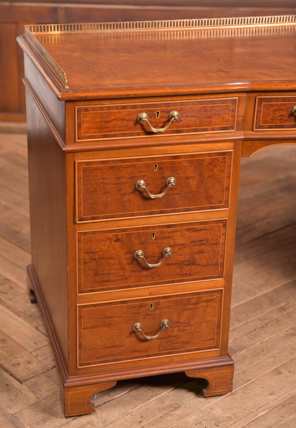 Quality Mahogany Knee Hole Desk View II