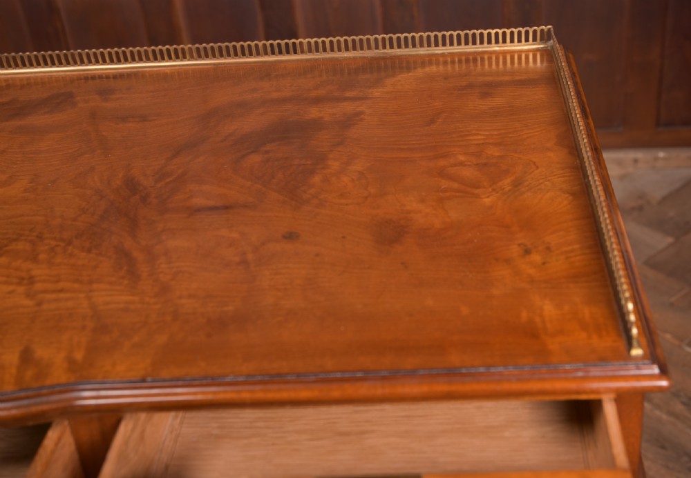 Quality Mahogany Knee Hole Desk View XIII