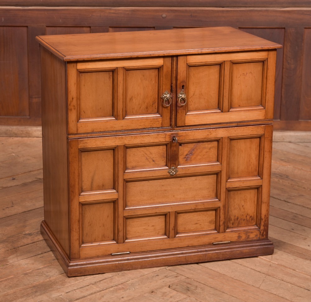 Table Cabinet