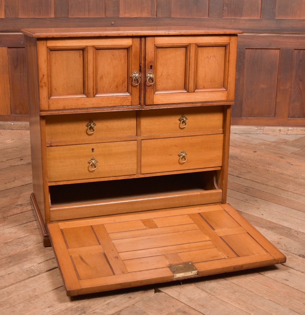Table Cabinet View V