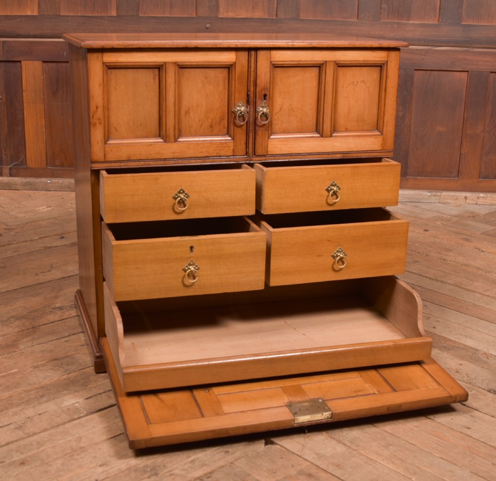 Table Cabinet View VI