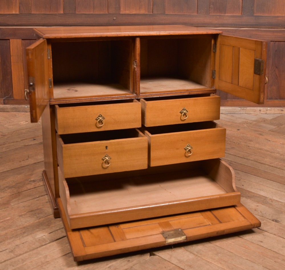 Table Cabinet View VIII
