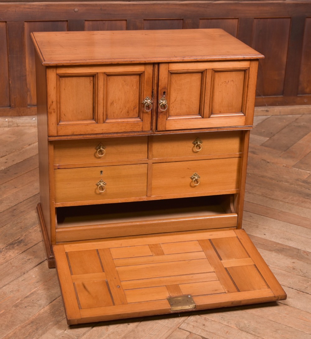Table Cabinet View XIV