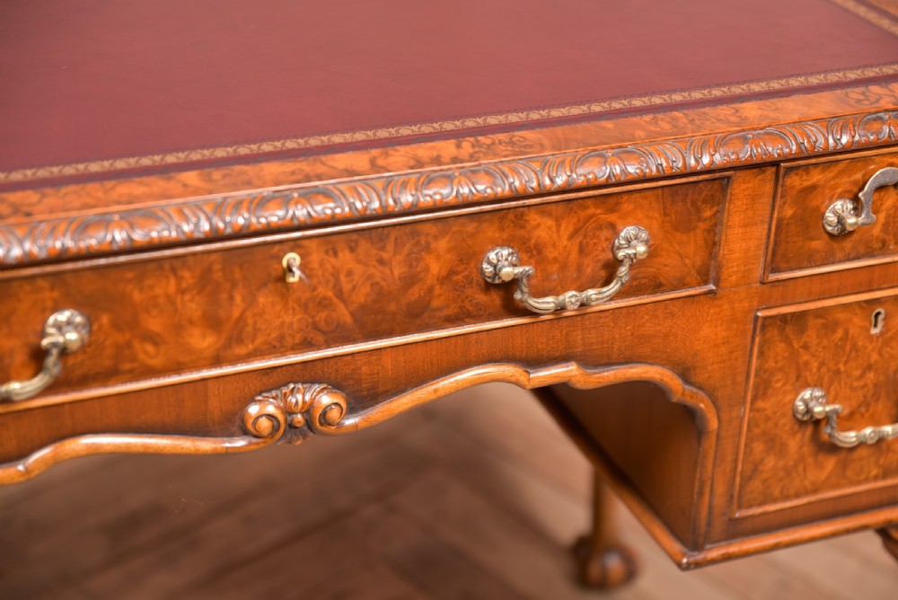 Edwardian Burr Walnut writing desk View VII