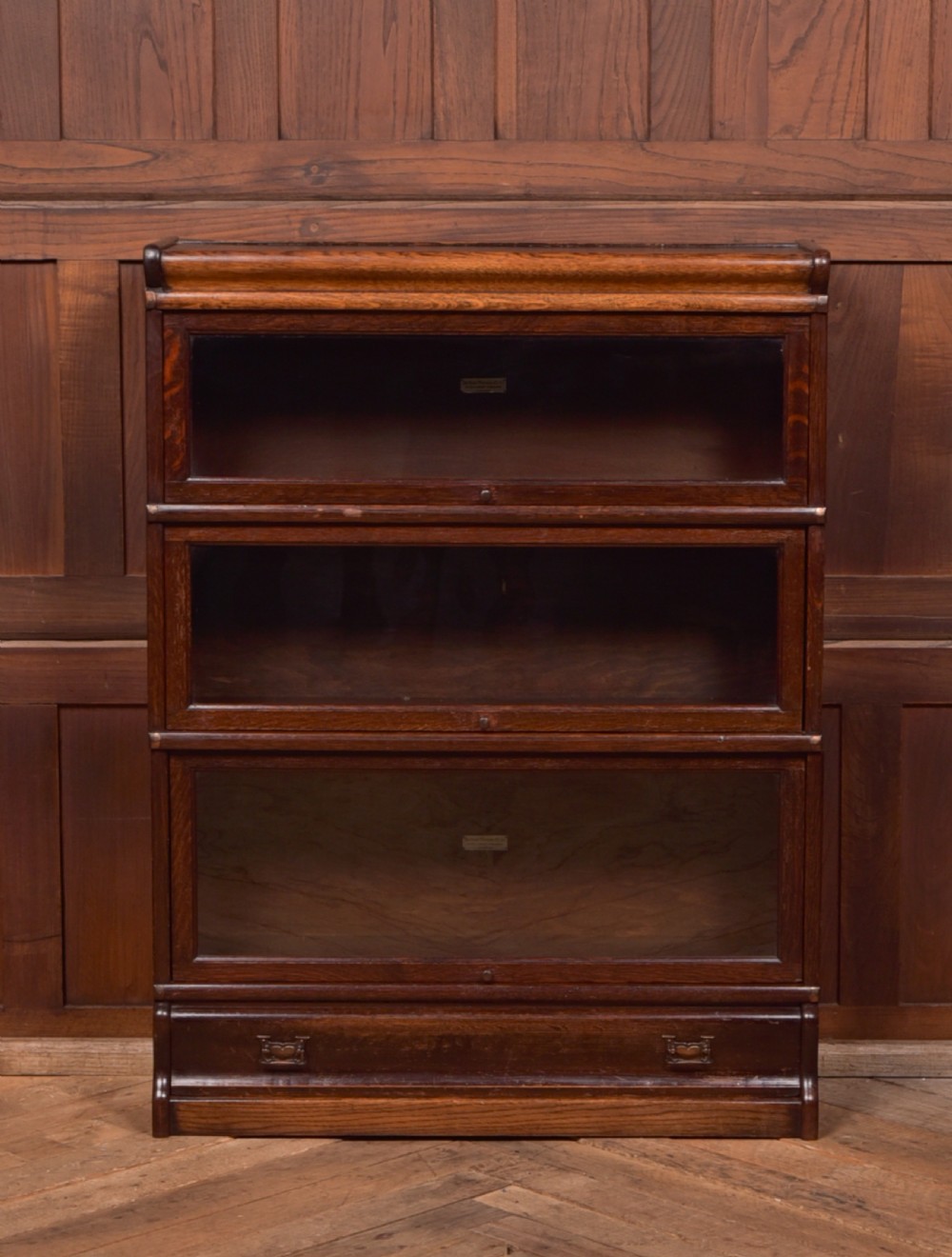 3 Sectional Globe Wernicke oak bookcase View II