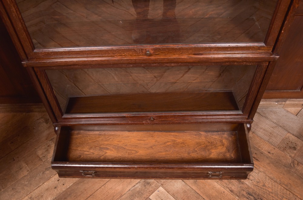3 Sectional Globe Wernicke oak bookcase View V