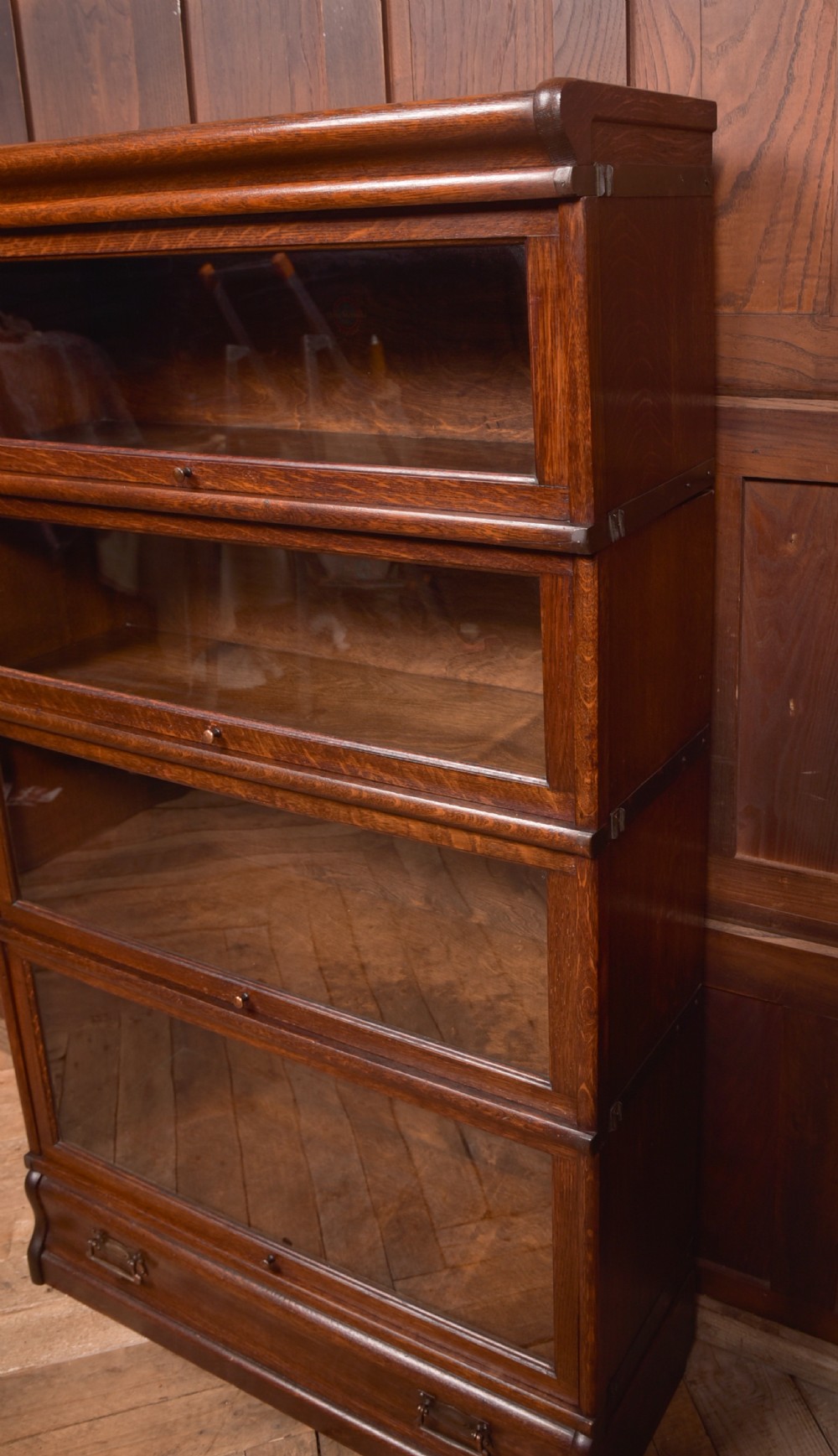 Globe Wernicke 4 sectional Bookcase View V