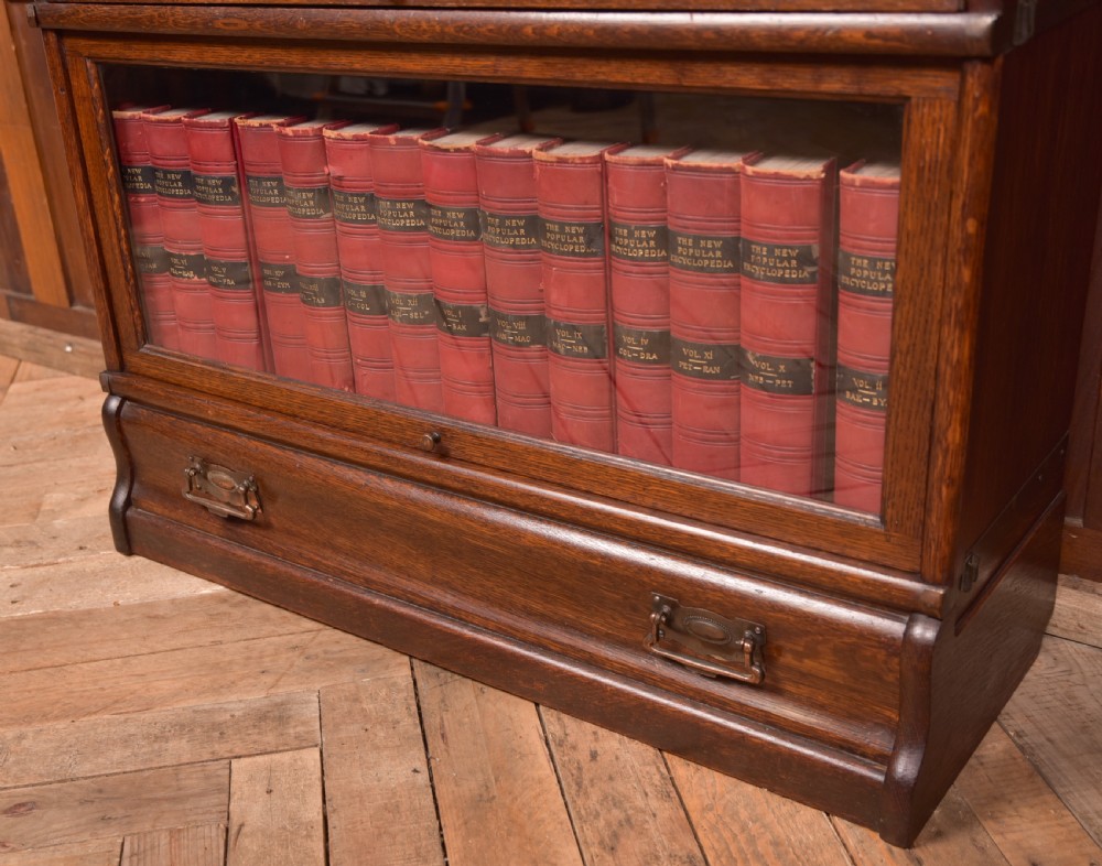 Globe Wernicke 4 sectional Bookcase View XX