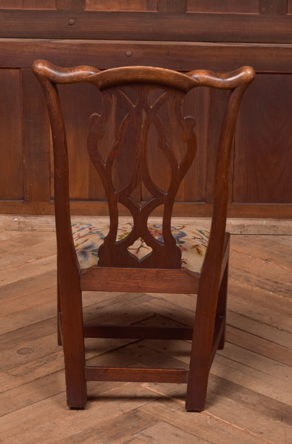 Arncroach Gossip Chair View V
