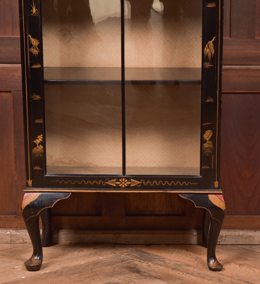 Edwardian Black Lacquer Chinoiserie cabinet View III