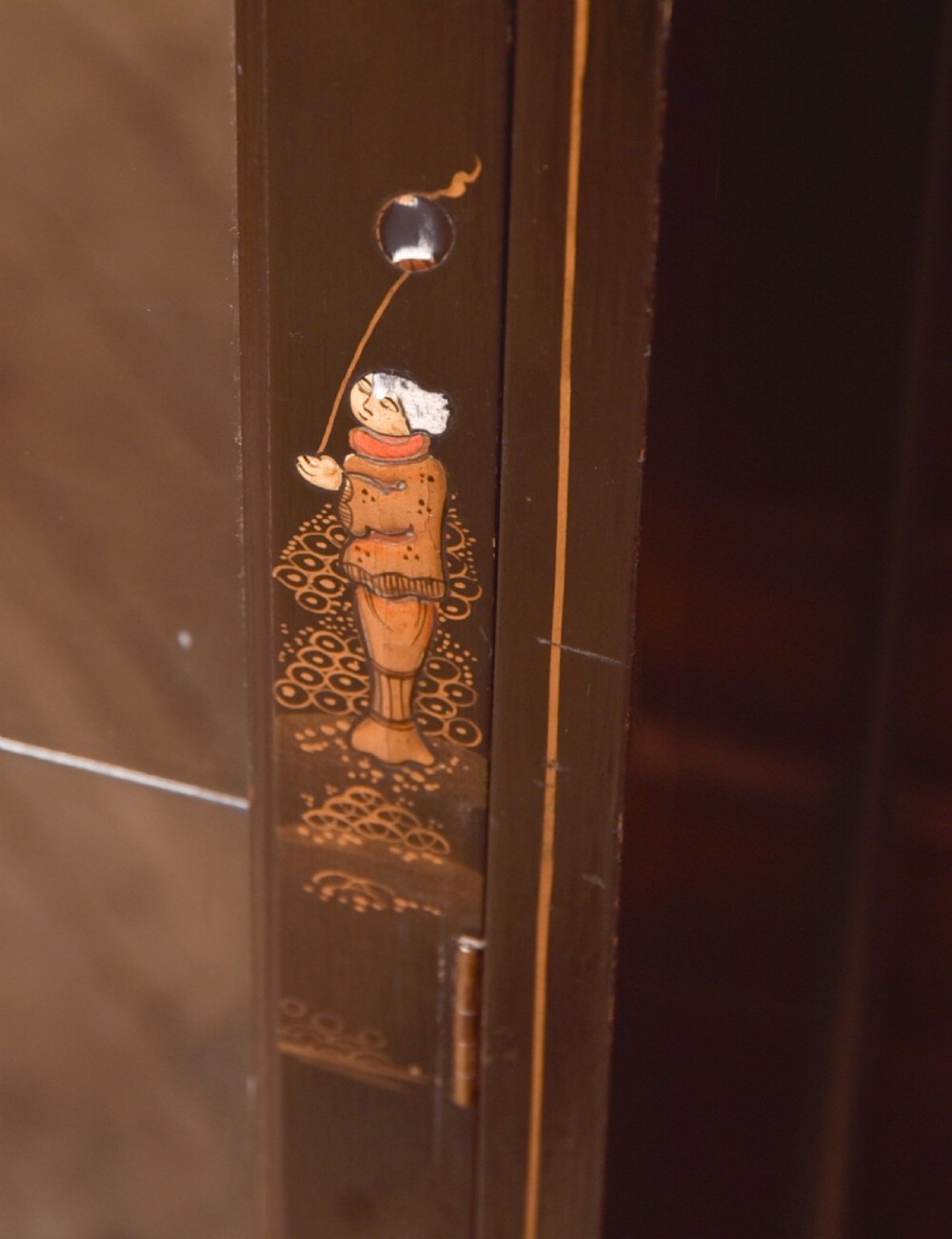 Edwardian Black Lacquer Chinoiserie cabinet View VII