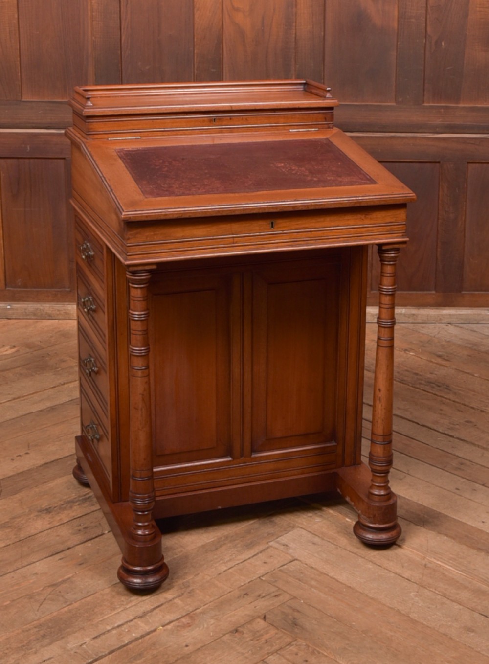  John Taylor & Son of Edinburgh Walnut Davenport