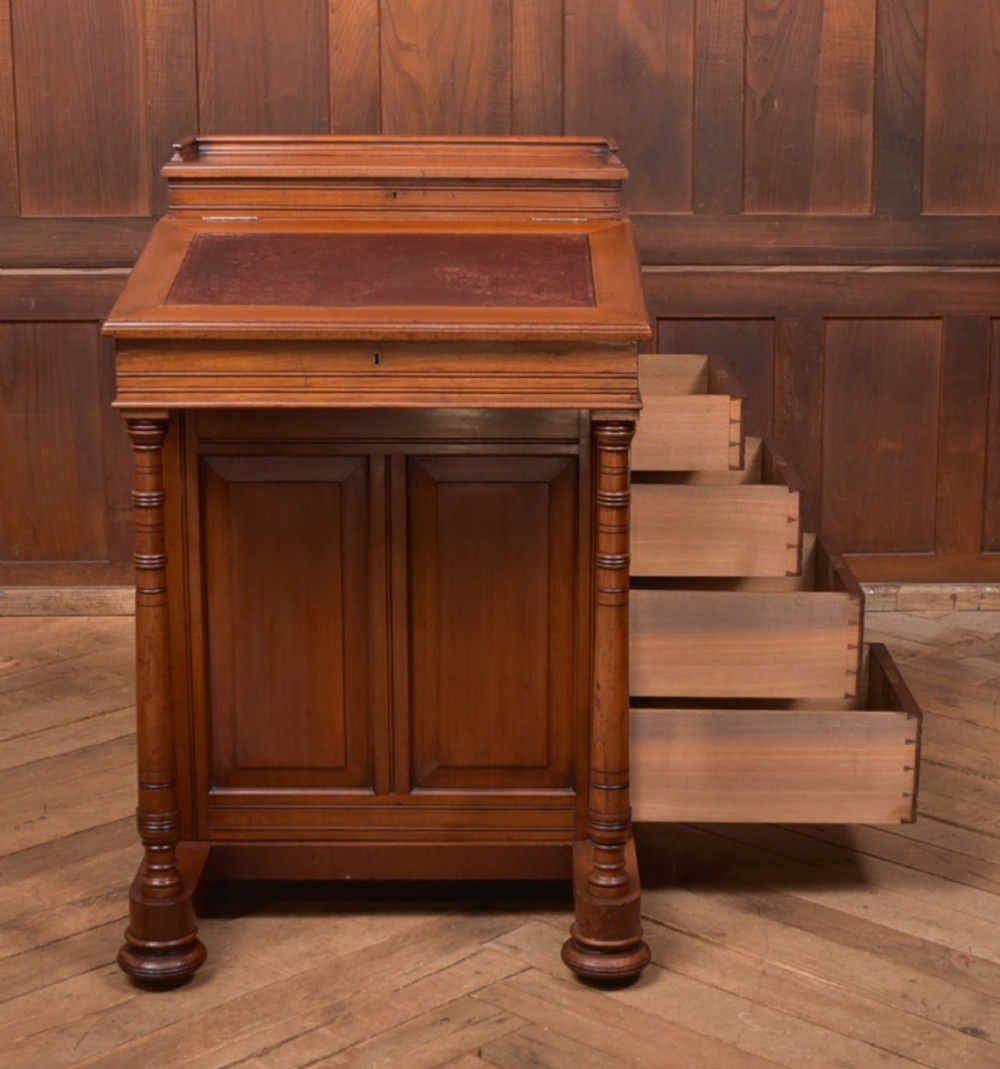  John Taylor & Son of Edinburgh Walnut Davenport View VI