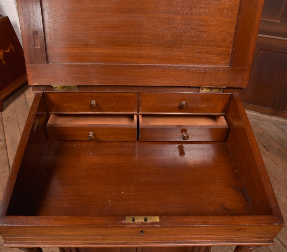  John Taylor & Son of Edinburgh Walnut Davenport View VIII