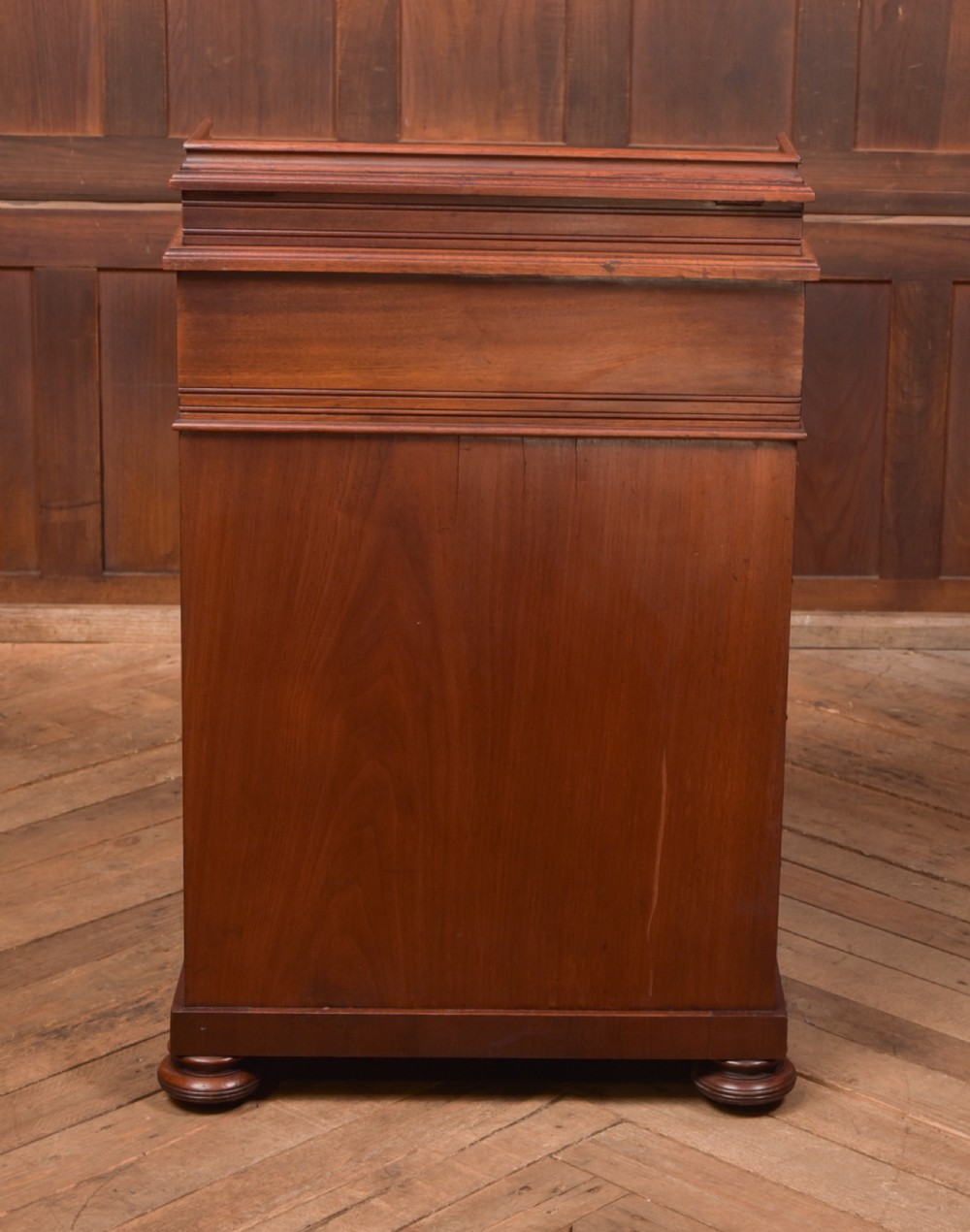  John Taylor & Son of Edinburgh Walnut Davenport View XII