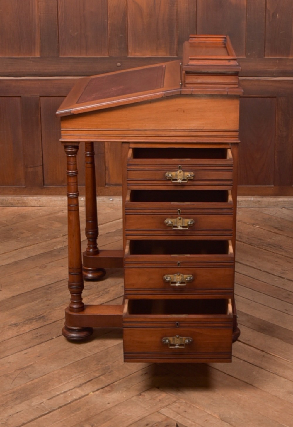  John Taylor & Son of Edinburgh Walnut Davenport View XIII