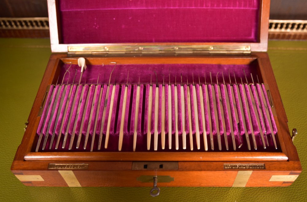  John Weiss & Son Dentist Set View IX