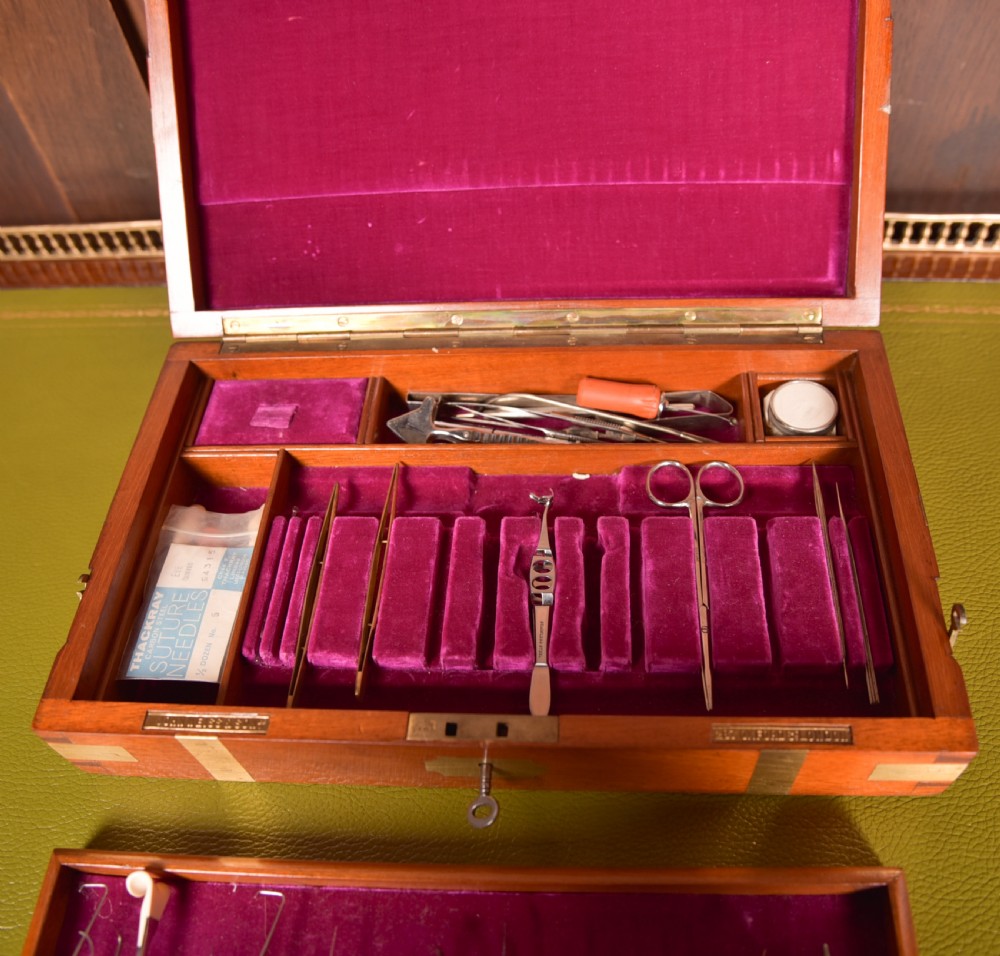  John Weiss & Son Dentist Set View XI