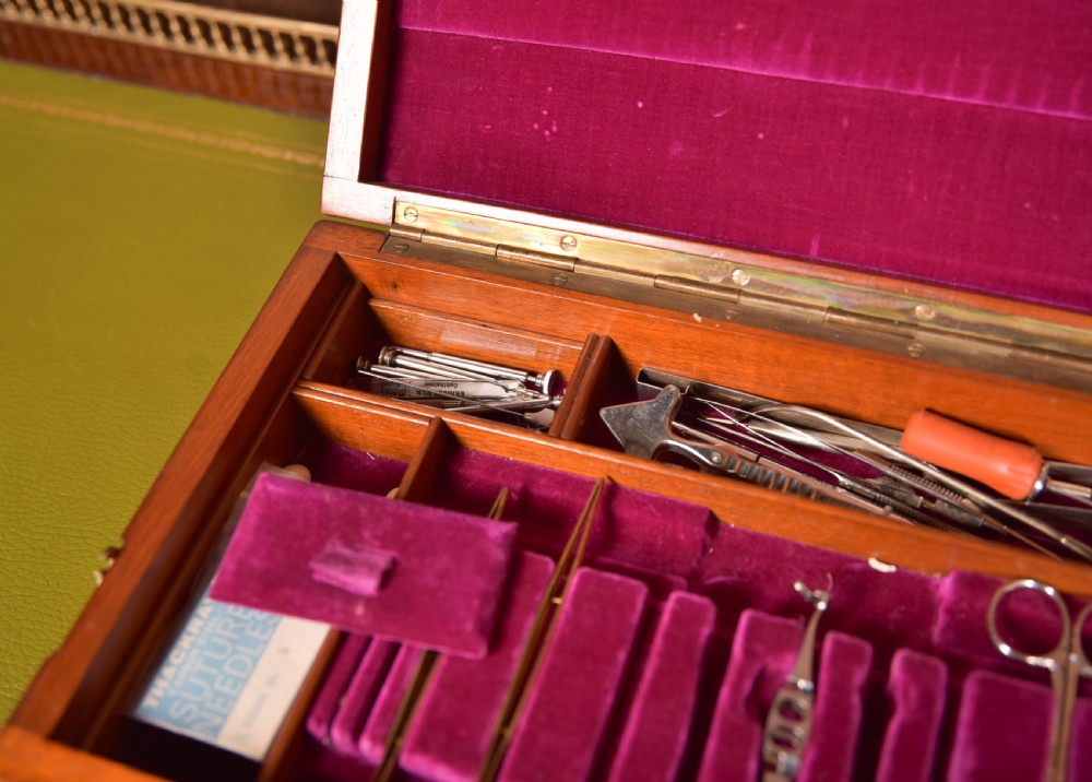  John Weiss & Son Dentist Set View XII