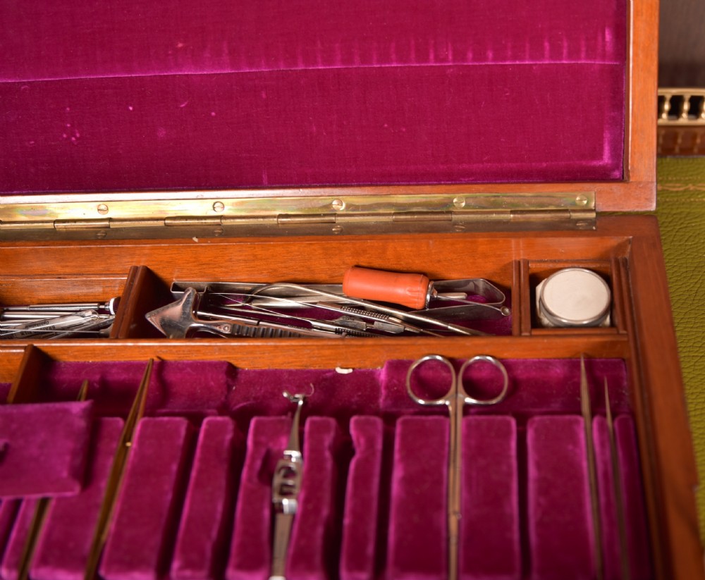  John Weiss & Son Dentist Set View XIII