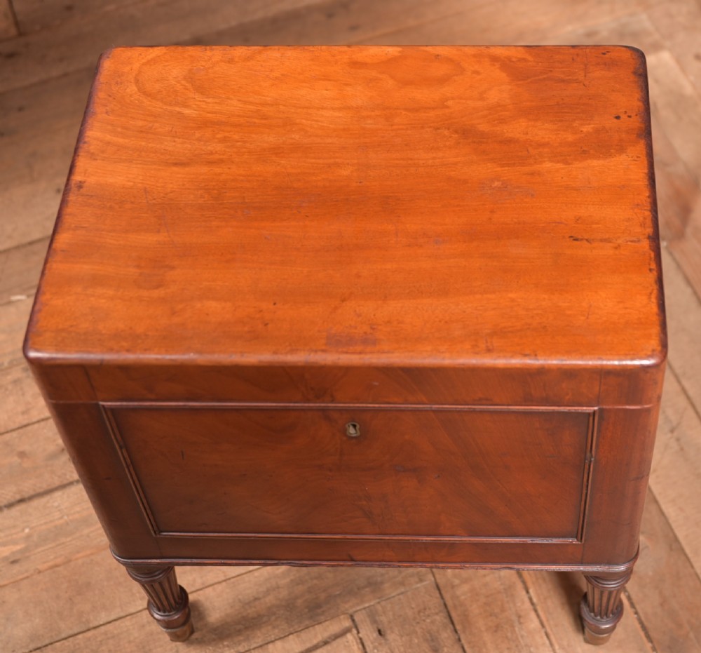 Victorian Mahogany Cellarette View XIII