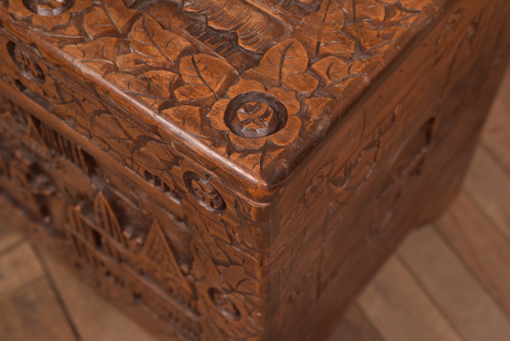 Chinese Camphor wood storage / blanket box View II