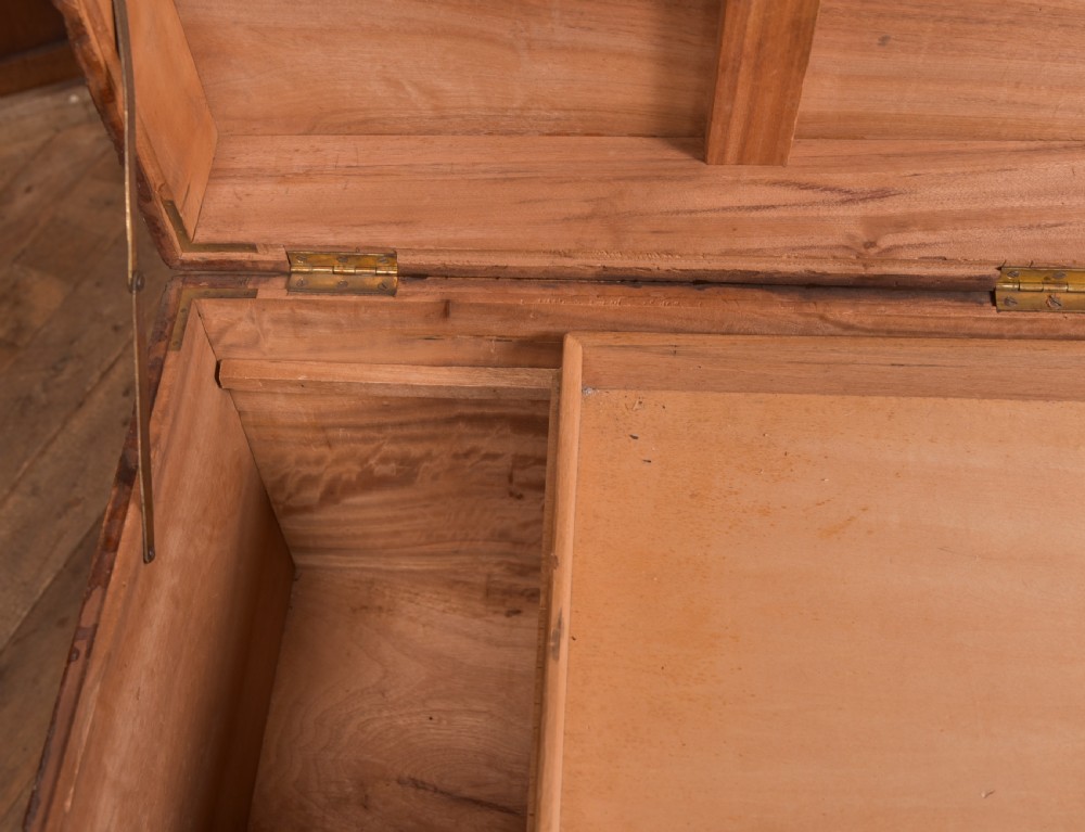 Chinese Camphor wood storage / blanket box View X