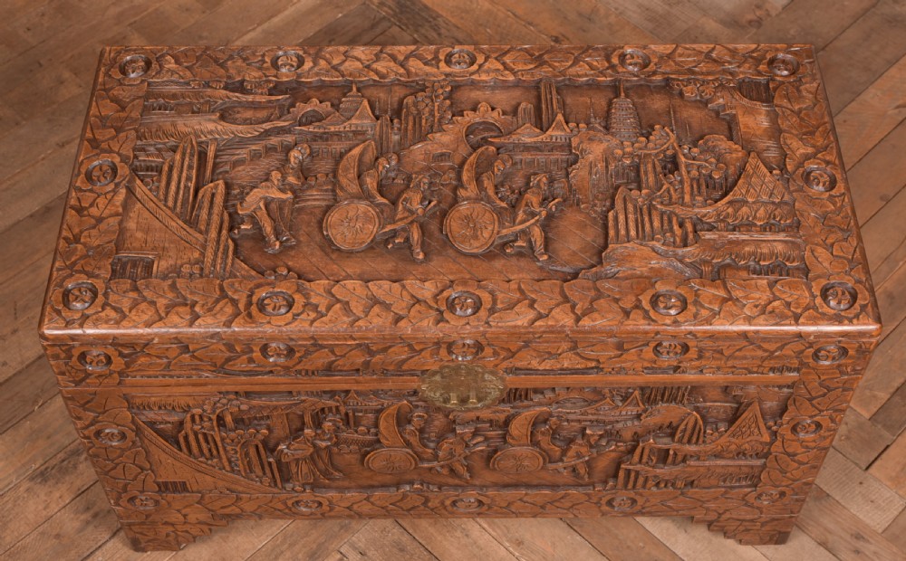 Chinese Camphor wood storage / blanket box View XVIII